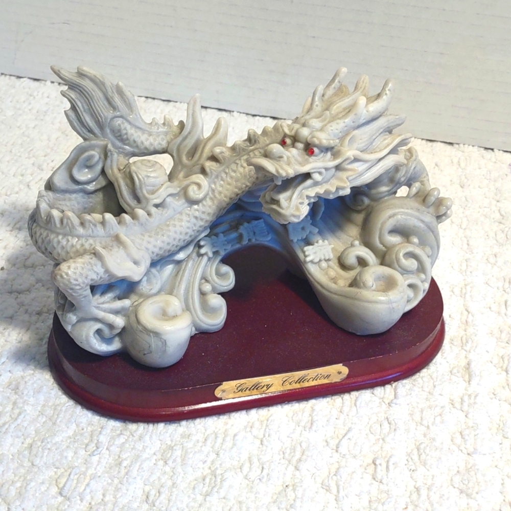 Chinese Dragon Gallery Collection